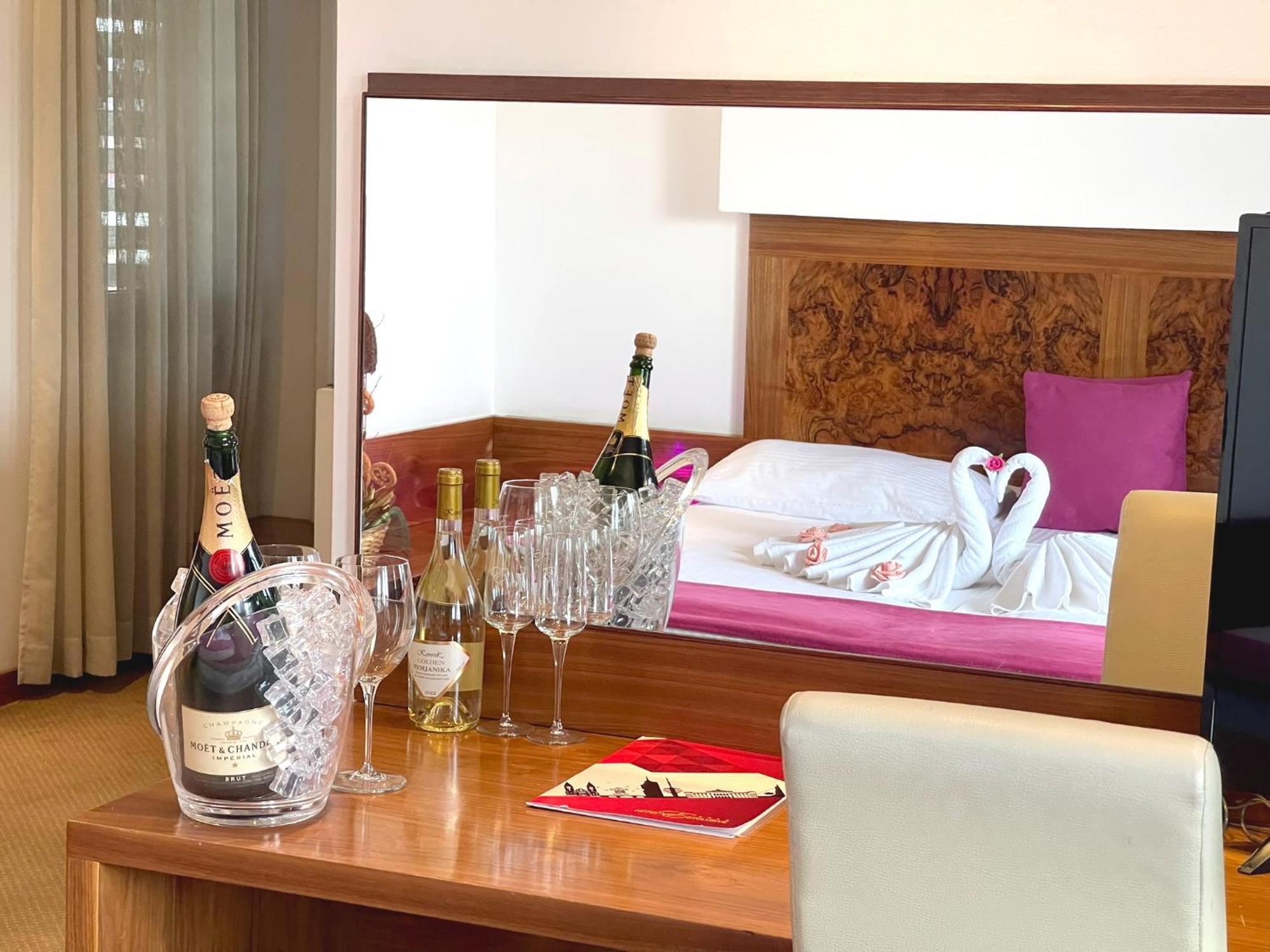 Hotel Exclusive Сараєво Екстер'єр фото